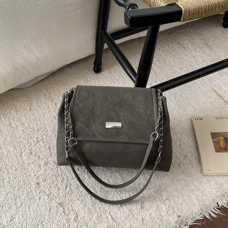 Pu Material Oversized Tote Bag For Women With Chain Strap And Cellphone Pocket For Daily Use