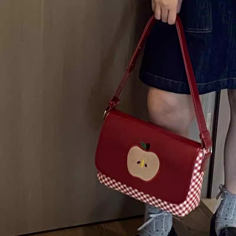 Japanese Style Cute Red Apple Plaid Shoulder Bag Women Premium Contrast Color Leather Crossbody Bag Ladies Sweet Vintage Handbag