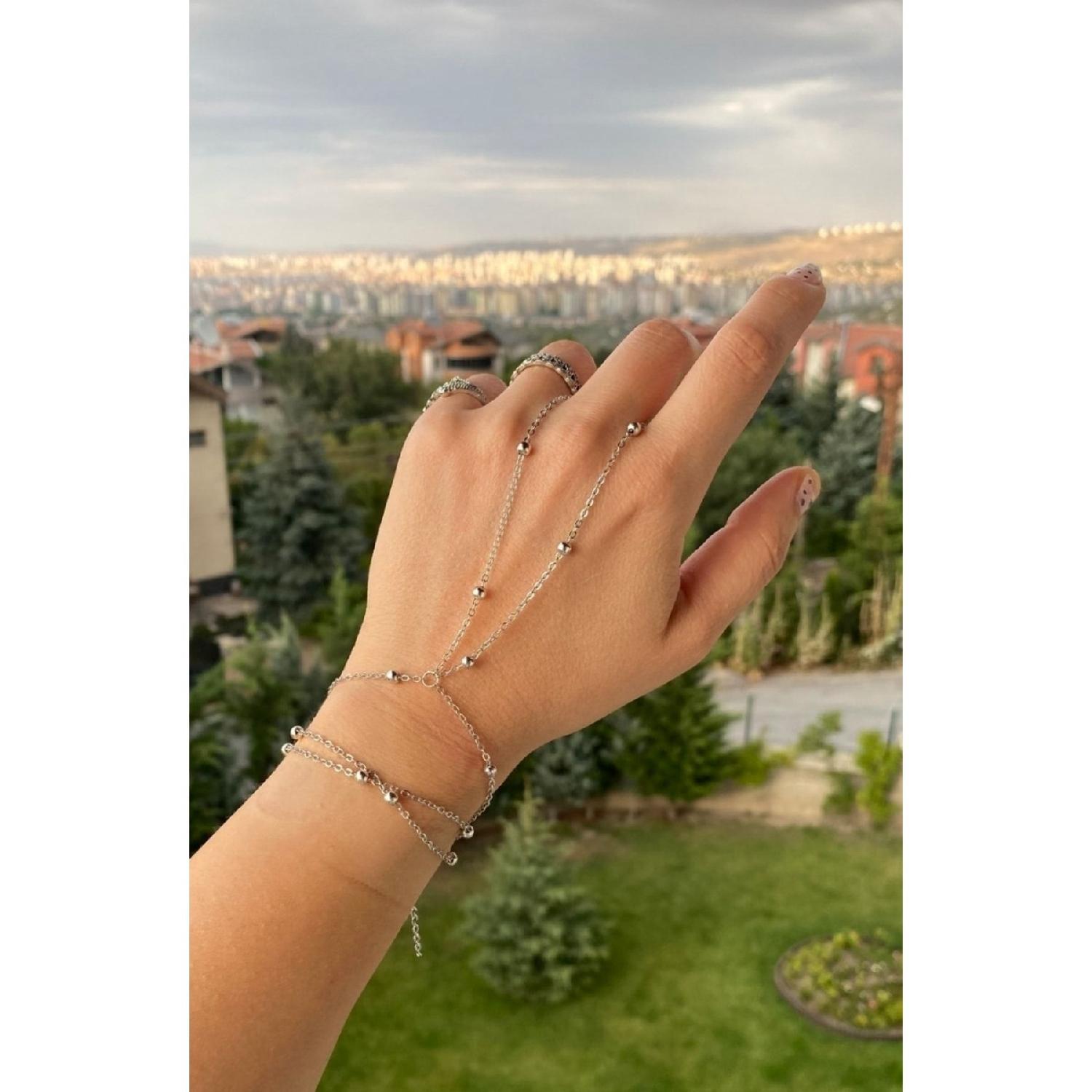 

Silver Color Ball Chain Wrap Hand Accessory срібний