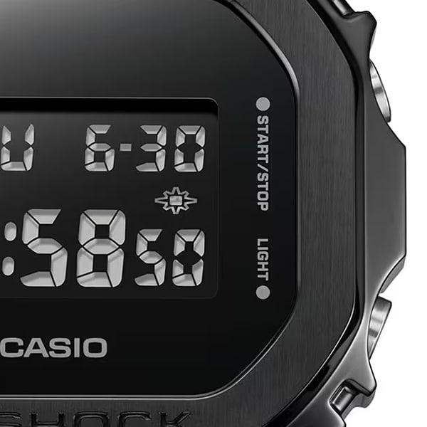 Casio Men's G-SHOCK GM-5600UB-1JF [G-SHOCK Metal Bezel GM-5600] Square Watch Black Digital