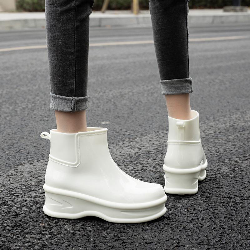 Rain Shoes Women's Fashion Outer Wear Waterproof Overshoes Women's Thick-soled Water Boots Non-slip Short Soft-soled Wear-resistant Rain Boots