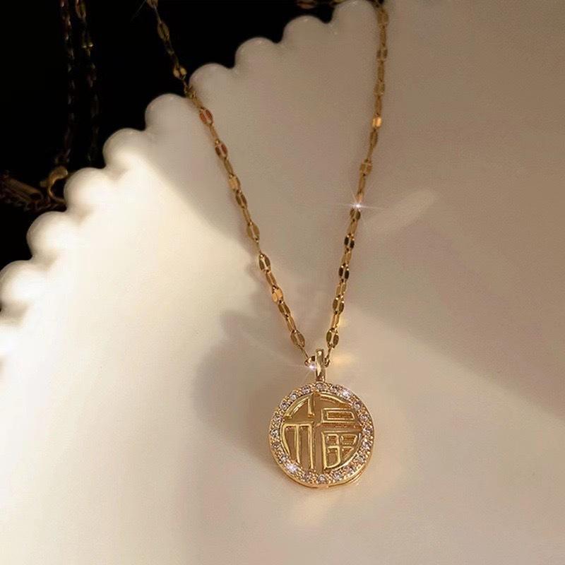 Fu Necklace Women's Niche Light Luxury Pendant Collarbone Chain Chinese Style Senior Design Autumn and Winter Sweater Chain