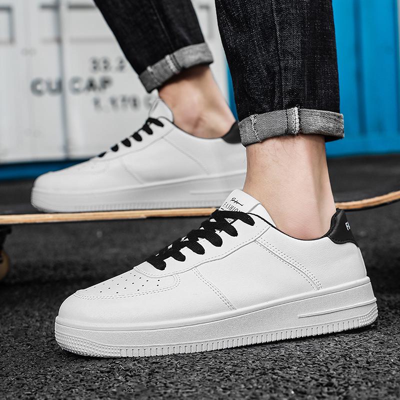 Men's Oversized Breathable Fashionable Retro Board Shoes Sports and Casual Shoes Thick Soled White Shoes