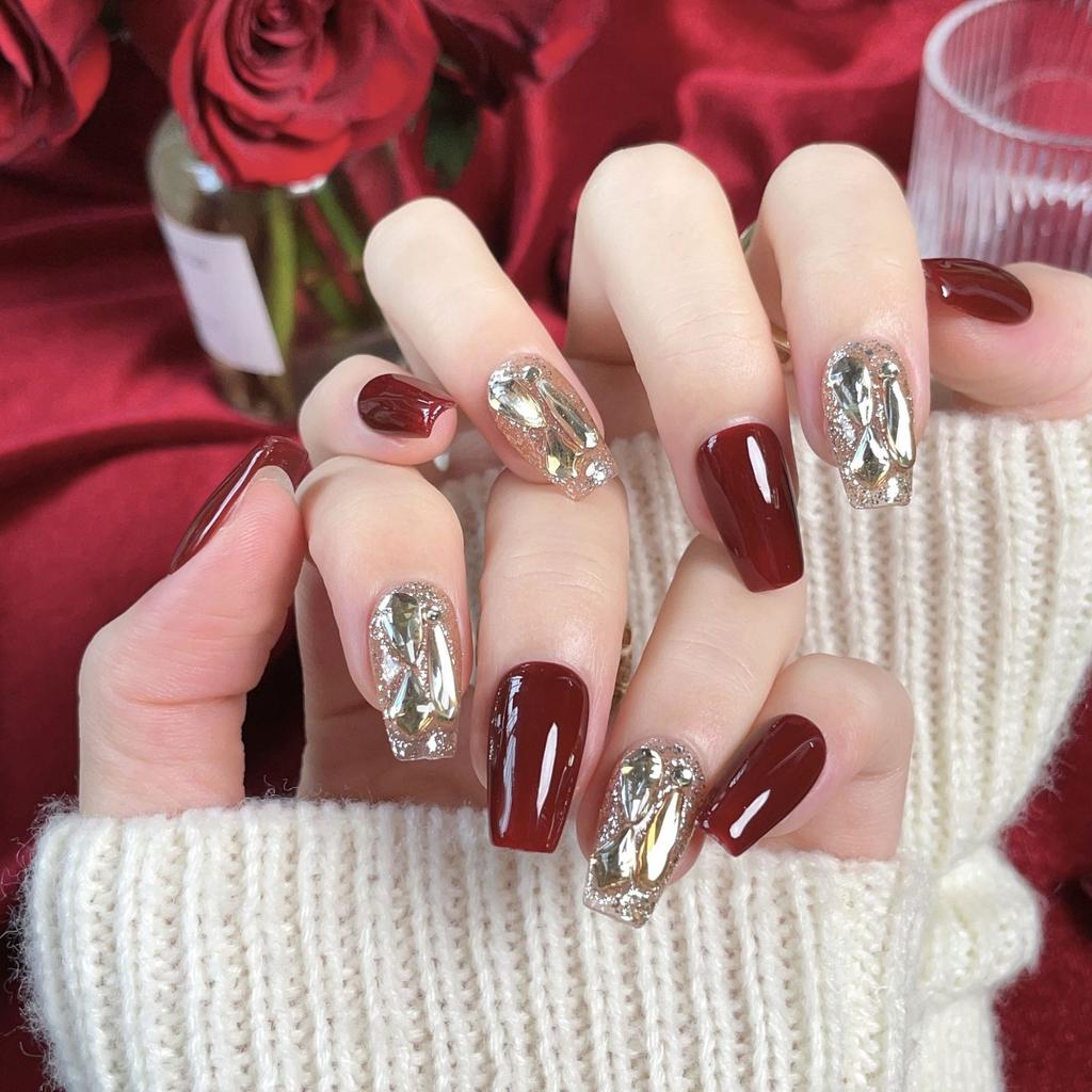10pcs/set New Year Red Cherry Color Wear Nail Pure Handmade Light Therapy Nail Patch Champagne Diamond Light Luxury Flash False Nails