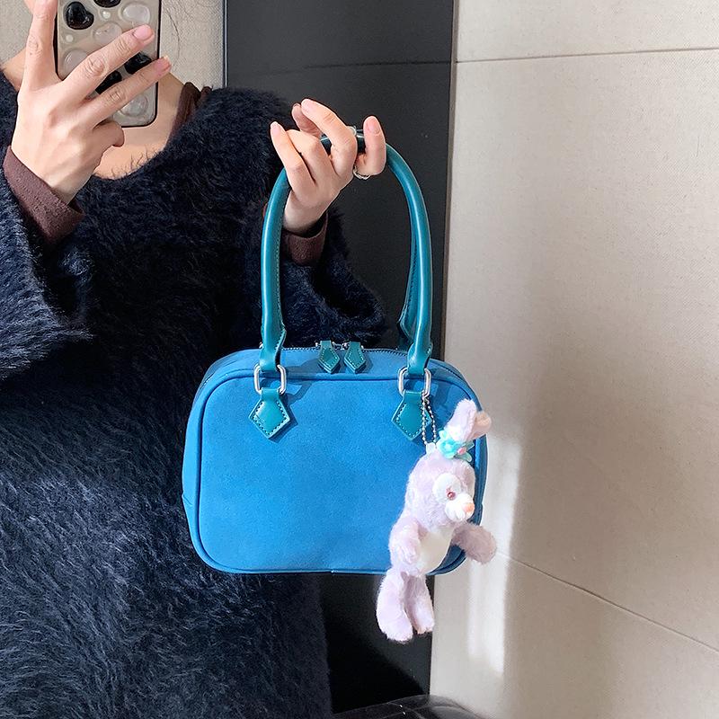 This Year's Trending 2025 Women's Frosted All-Match Crossbody Handbag - Small Square Design