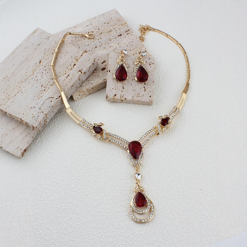 Módní šperky pro dámskou sadu