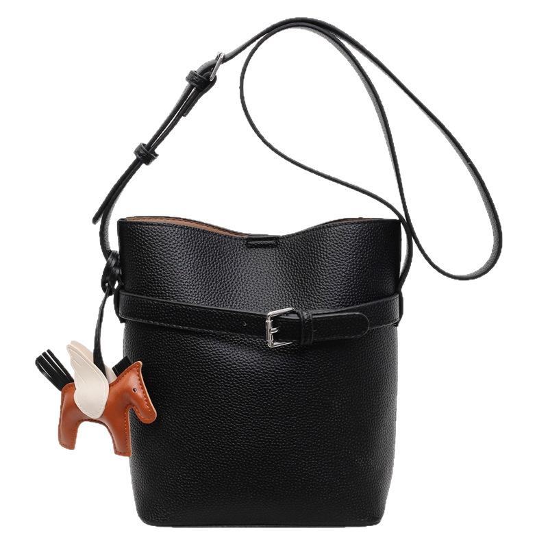 Bag Women's Fashion Large Capacity Bag New Versatile Shoulder Bag Small Square Bag Crossbody Bag