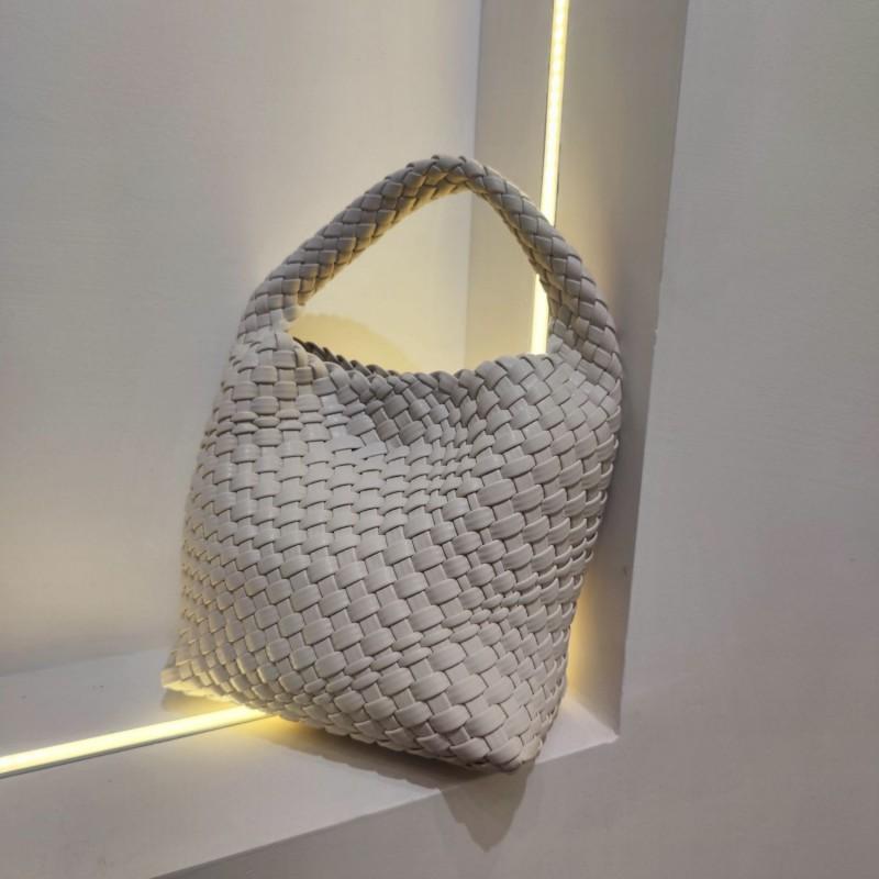 Yi Jinyuan Hand-woven Bag 2023 Small Handbag Cross-section Group Light Luxury Women's Handheld