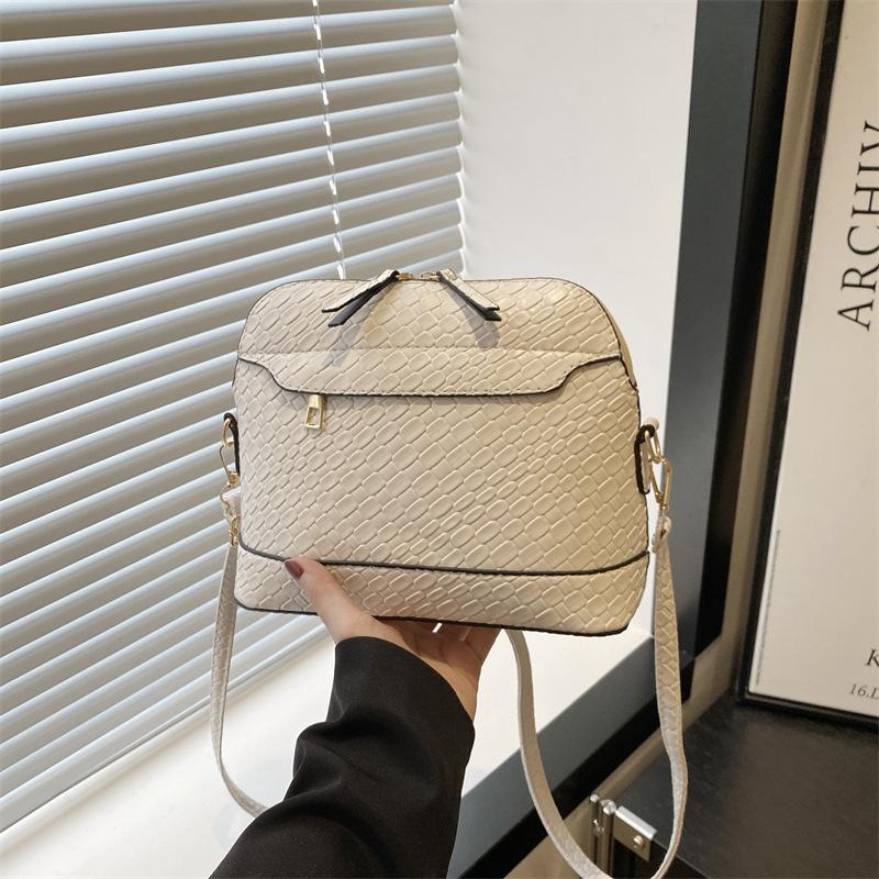 Summer new popular shoulder messenger bag versatile niche design practical simple bag