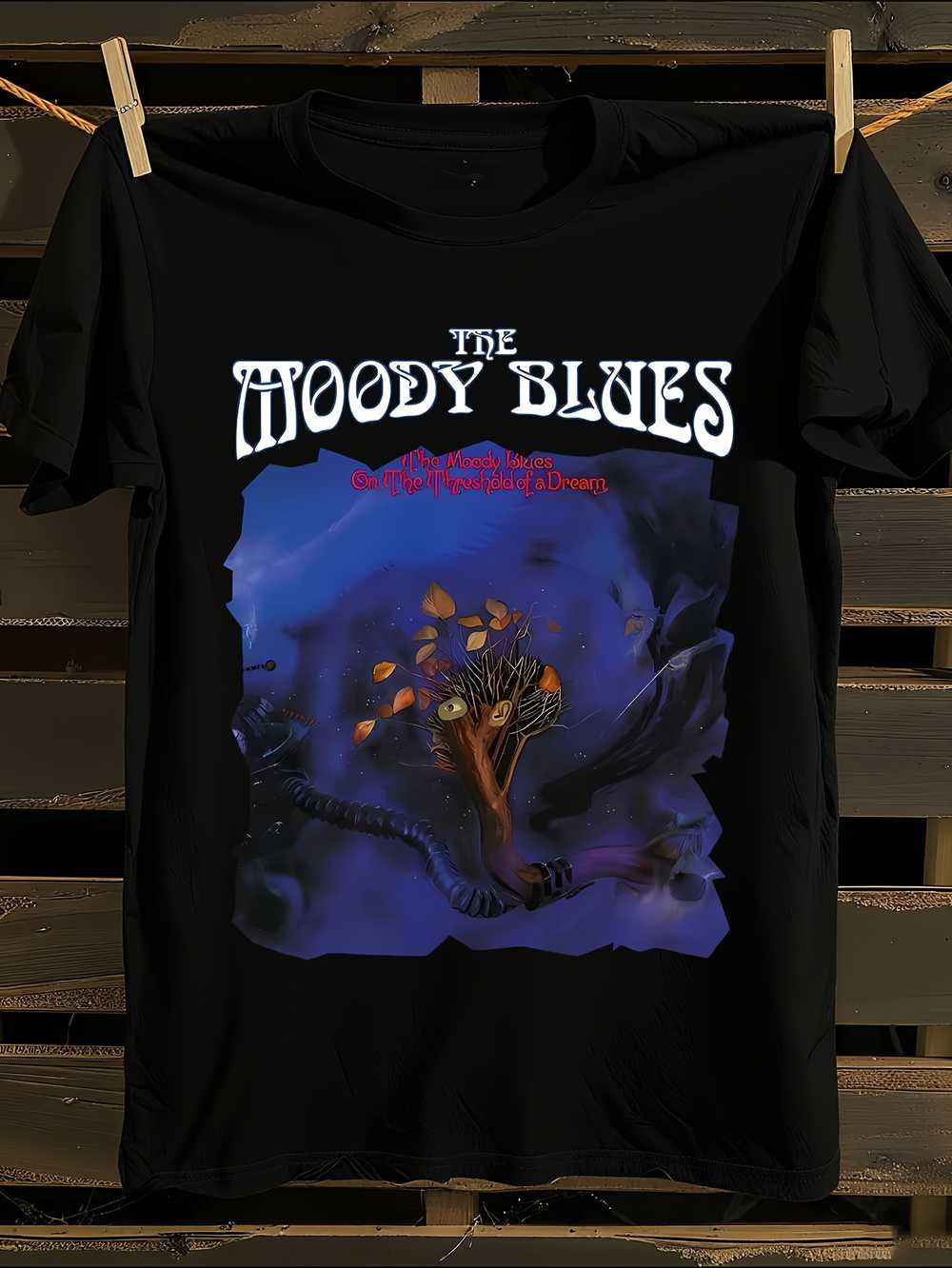 

The Moody Blues On the Threshold of a Dream Album Cover Graphic T-Shirt S