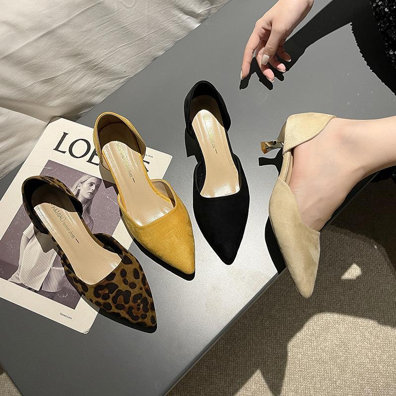 French temperament evening pointed head back low heel single shoes women's new skirt fairy yellow bag head sandals women's summer