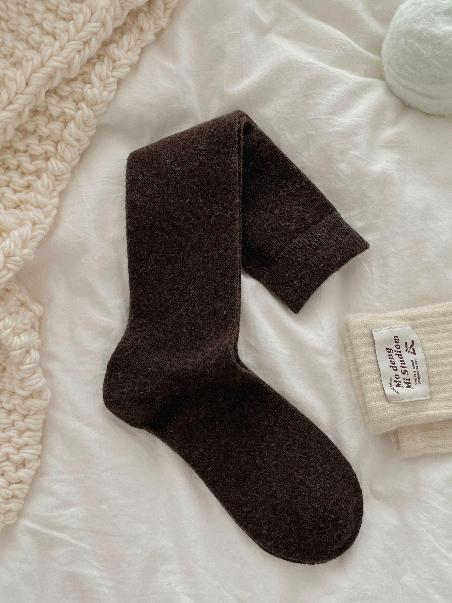 

Wool Calf Socks for Women, Boneless Pile Socks for Women, Thickened and Warm in Autumn and Winter 1 pair кофейный