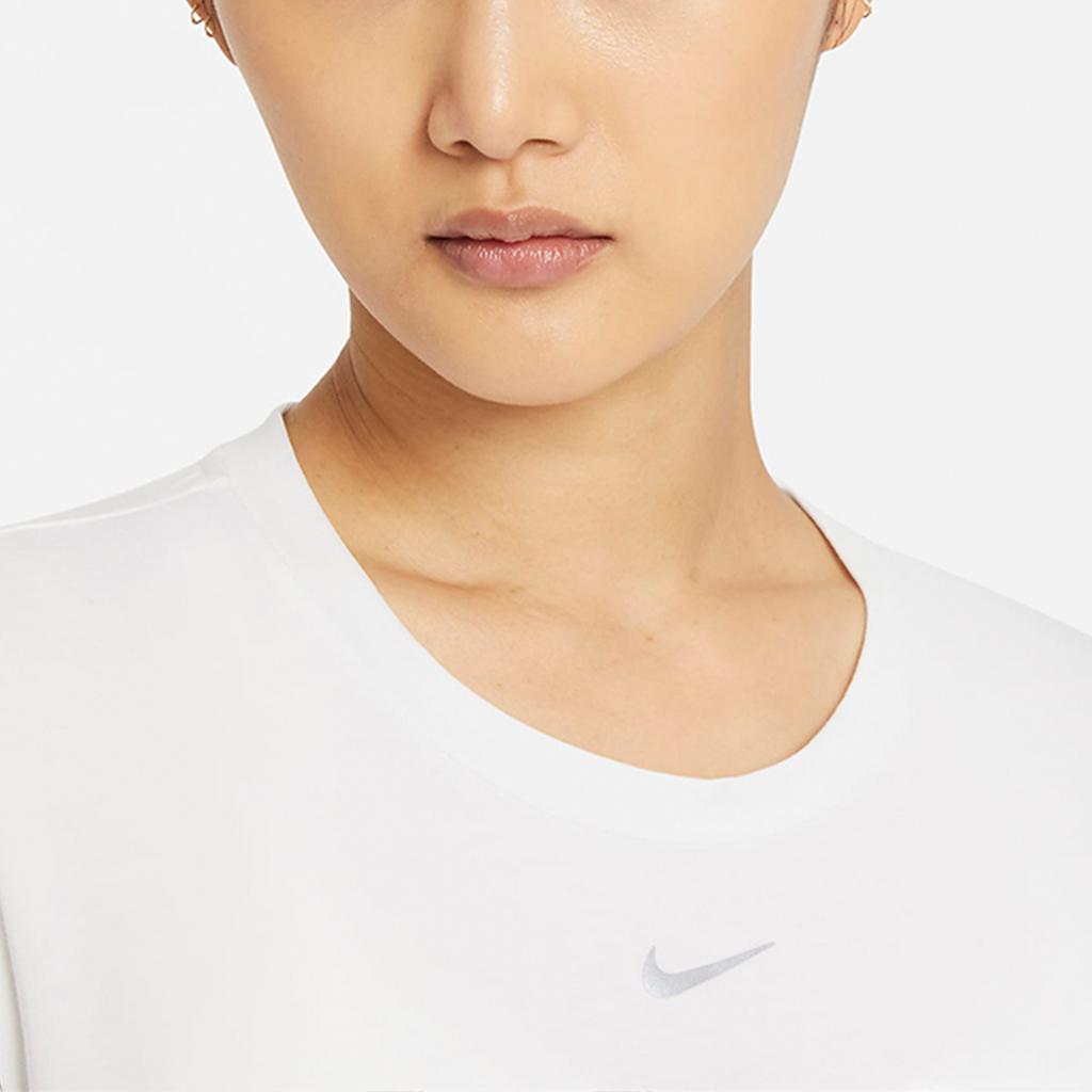 Nike Ležérní prodyšný, rychleschnoucí trénink, sportovní triko s kulatým výstřihem, krátký rukáv, dámské topy, bílá DD0619-100