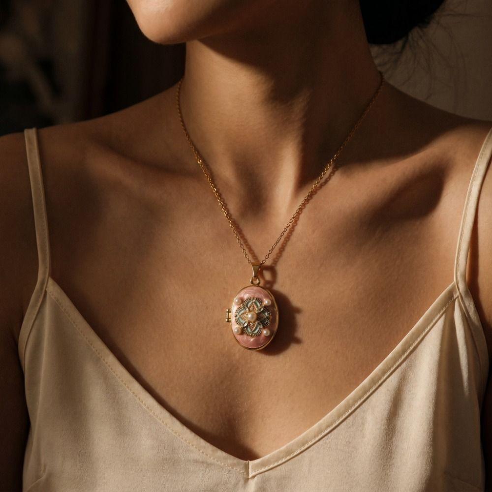 Openable Photo Locket Pendant Necklace Pearls Gold Clavicle Chain Sweater Shirt Accessories