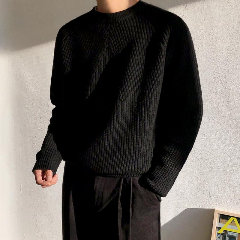 Men's Solid Color Korean Style Round Neck Knitted Sweater - Trendy Loose Fit for Autumn and Winter