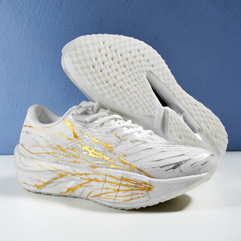 C202 6th generation gold platform running shoes men's carbon plate children's running shoes are really explosive shock-absorbing heartbeat sports shoe