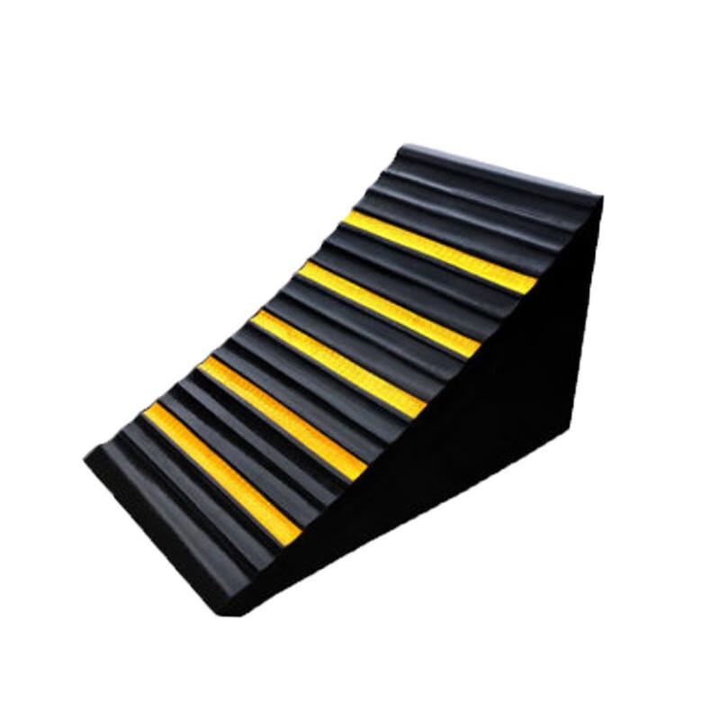 Rubber Wheel Chock for Trucks