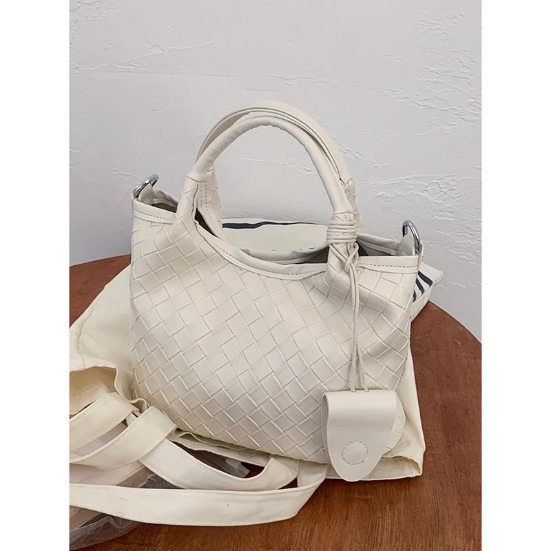 Vintage Niche Commuter Handbag Women's Bag 2025 New Woven Bucket Bag Simple Shoulder Messenger Bag