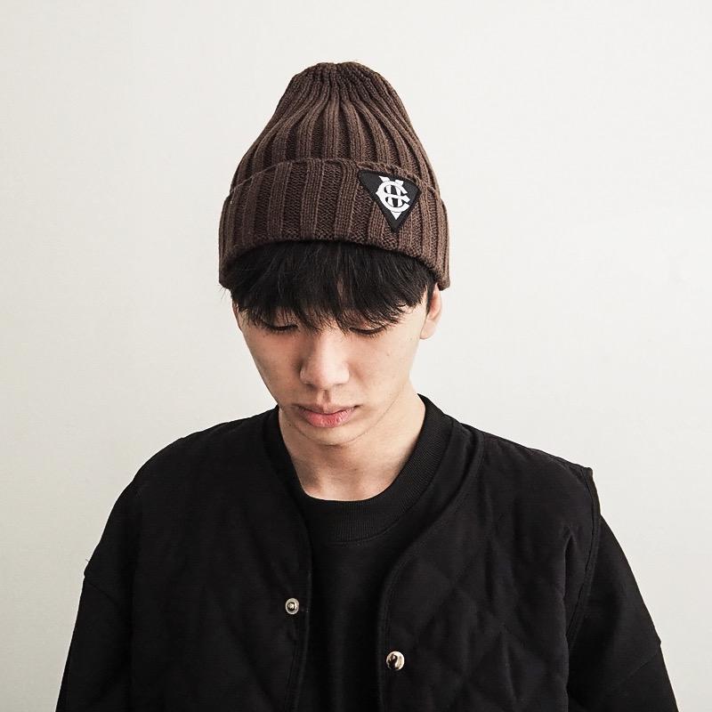 EIGHTVOLUME Ev T Patch Ribbed Beanie (Brown)