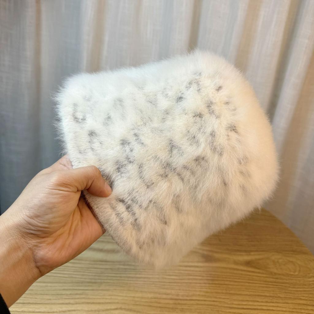 Autumn and Winter New Plush Fisherman Hat for Women Without Makeup To Cover Face Keep Cold and Warm Show Face Small Basin Hat Trendy