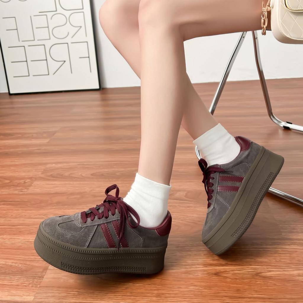 Grape mother spring new retro moral training shoes women's small thick-soled heightening sports shoes versatile flat baseplate shoes