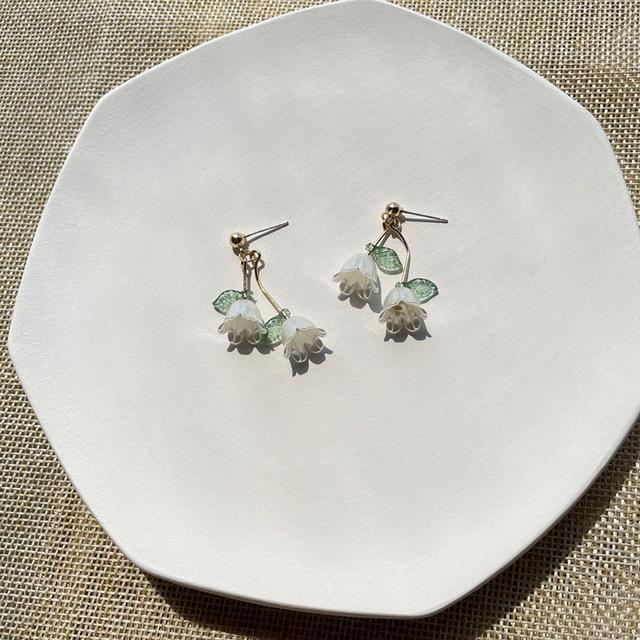 

Серьги-клипсы в китайском стиле с колокольчиком лилии и орхидеей, темпераментные белые серьги-клипсы с ракушкой и лепестками тюльпанов без пирсинга