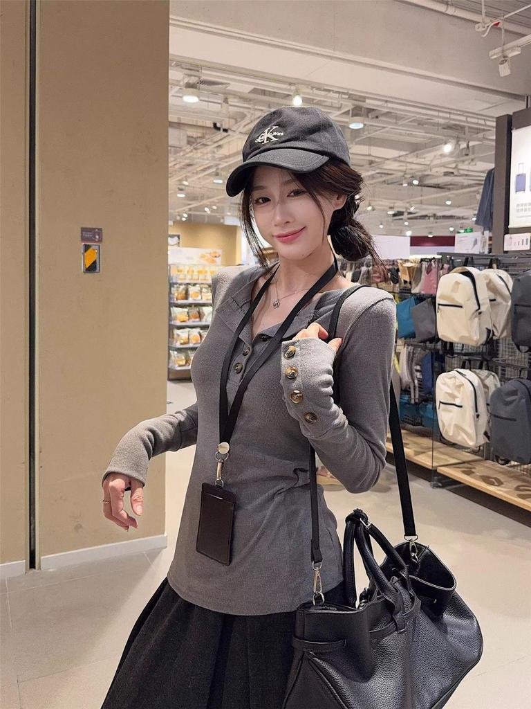 Spicy Girl Henry V-Neck Slim-Fit Buttoned Long-Sleeve Top