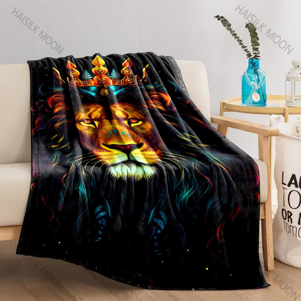 Lion Crown Themed Blanket for Couch or Bed - 3D Pattern Decorative Blankets - Cozy Soft Fuzzy Blankets Suitable for All Seasons