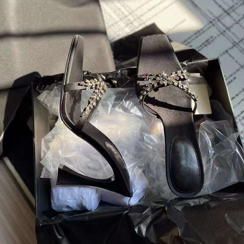 2025 summer new square-headed rhinestones with sandals women's thick heels open-toed high-heeled slippers poplar forest half-drag