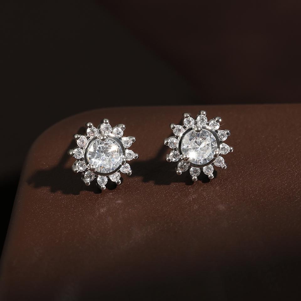 ZAKOL Squisiti Orecchini a Lobo Semplici Girasole in Zircone Chiaro per Donna Femminile Creativo Minimalista Zircone Regalo