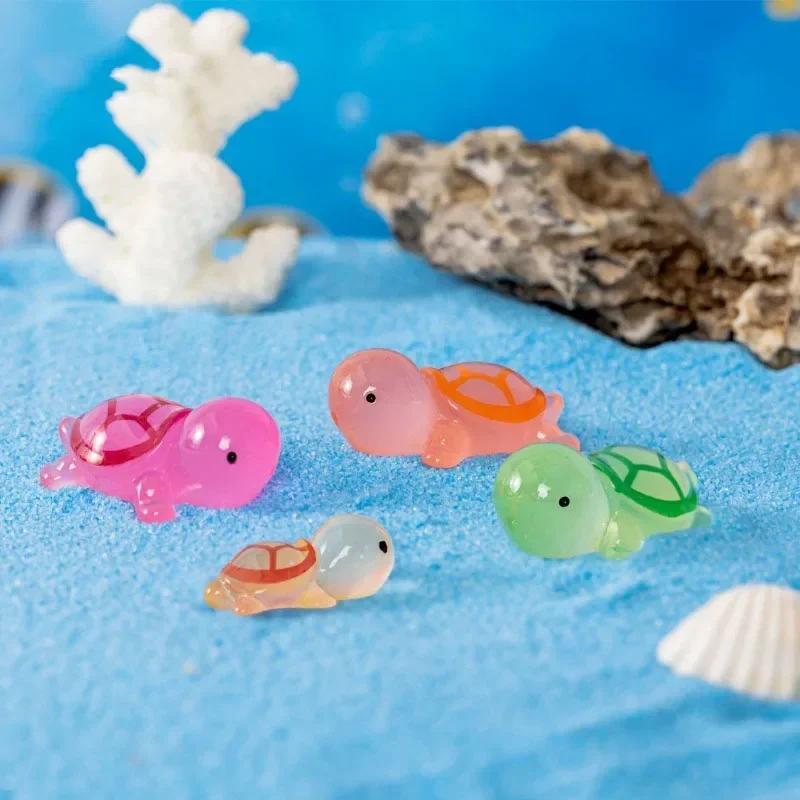 100PCS Glow in the Dark Mini Sea Turtle Ornaments Marine Theme Resin Figurines for Fish Tank Aquascape Home Desk Decoration Gift