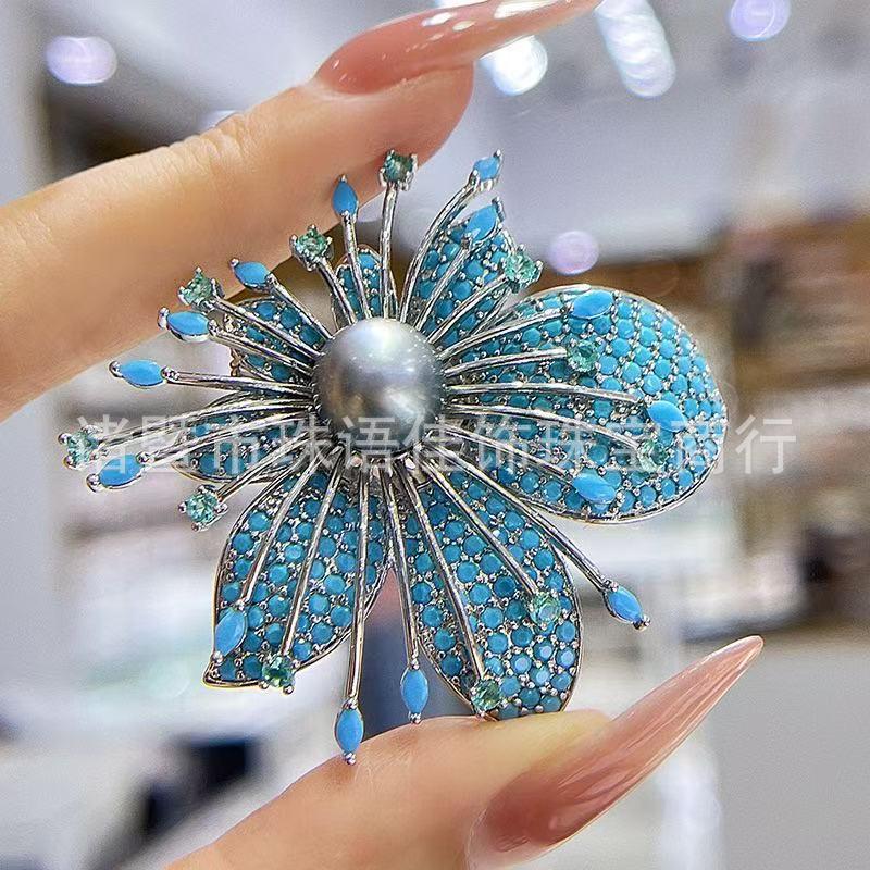 Изысканная брошь-бабочка из бирюзы с жемчугом: Элегантная брошь-булавка своими руками для женщин