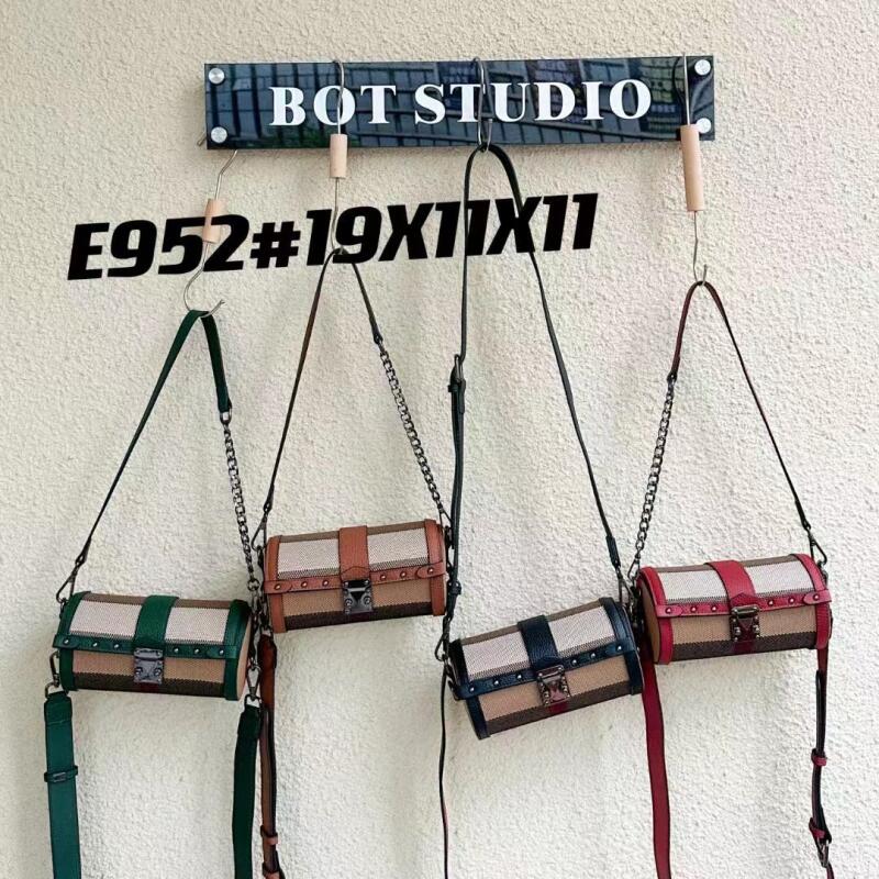 Women's Retro Axillary Bag Advanced Shoulder Bags New Fashion Checkered Small Round Bag Korean Style Outdoor Crossbody Bags