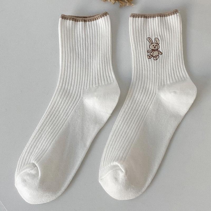 5 Paar Damen Herbst und Winter Neue Baumwolle Lieblich Einfarbig Dünne Streifen Stickerei Hase In Der Röhre Frotteesocken