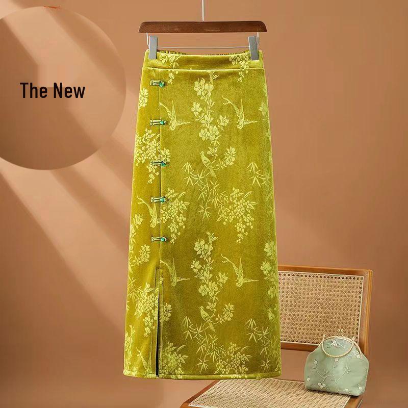 Chinese Frog Button Gold Velvet Jacquard Skirt: Mid-Length Slit Hip-Hugging Style for Spring and Autumn