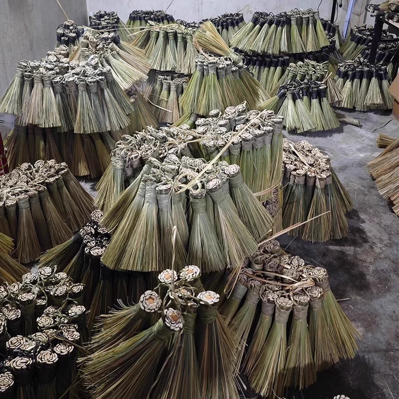 Handmade Bamboo Dishwashing Brush for Kitchen and Household Use