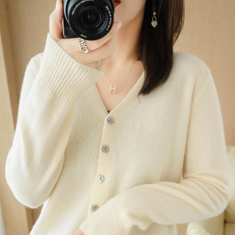 Women's V-Neck Knit Cardigan Long Sleeve Sweater, 2024 Spring Korean Style Collection