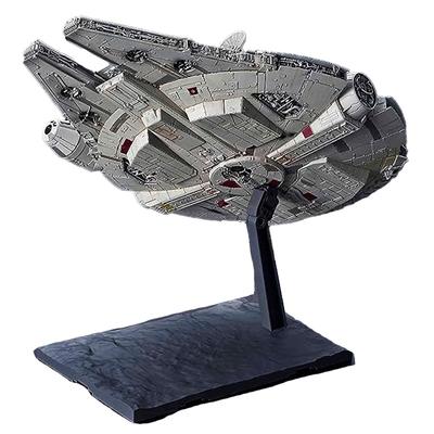 Modelo a escala 1/144 del Halcón Milenario de Star Wars: El ascenso de Skywalker