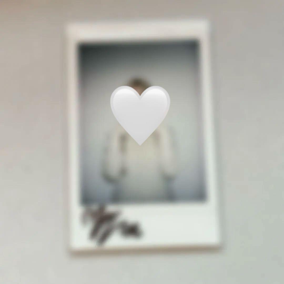 

[USED] stayc sumin polaroid polaroid