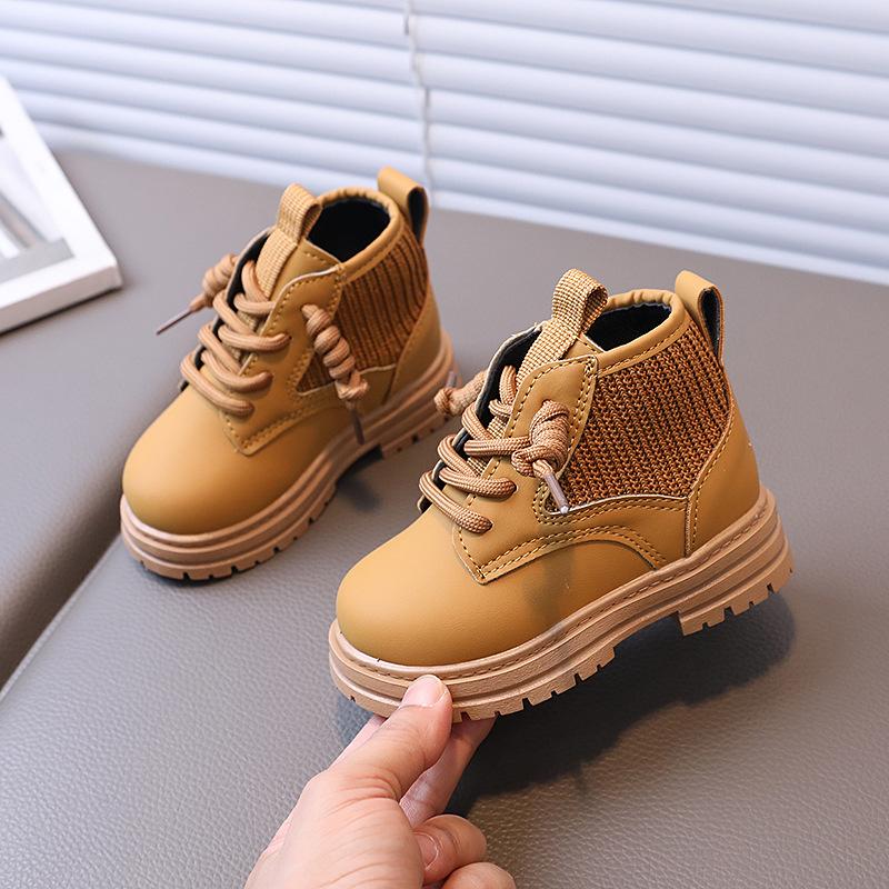 2025 New Korean Version of the Flat-bottomed Classmate Children's Martin Boots Girls' Medium-sized Short Boots Flat-bottomed Medium-sized Children's