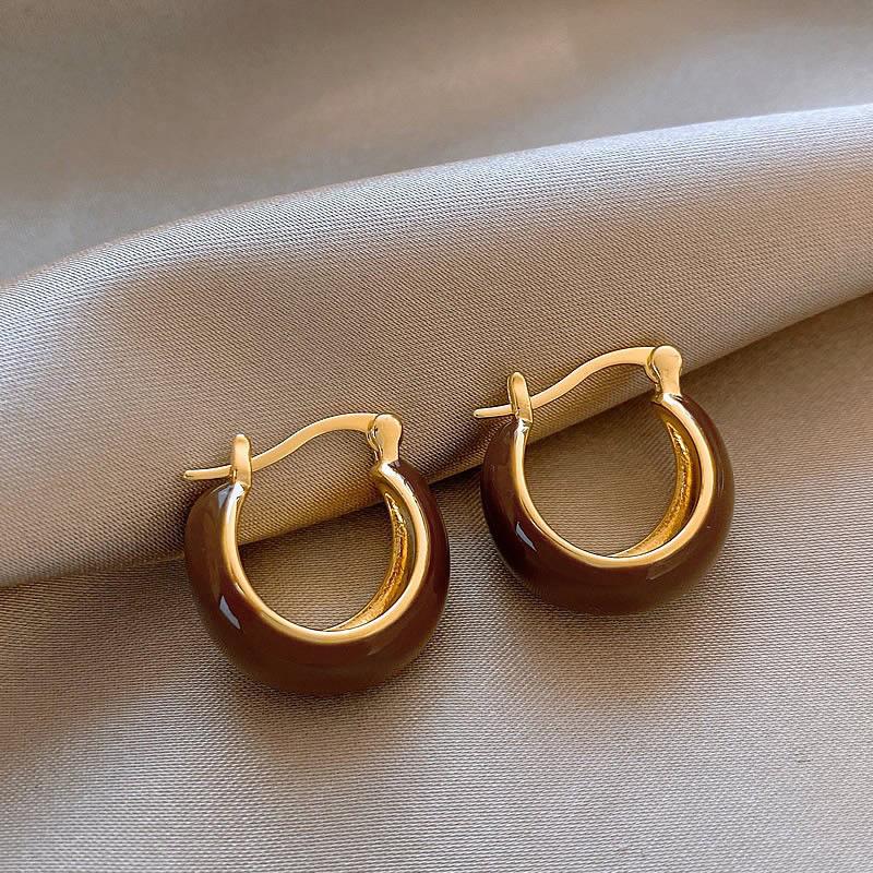 Maillard Retro Coffee Earrings Vintage Hong Kong Luxury Studs Chic Versatile Accessories for Women