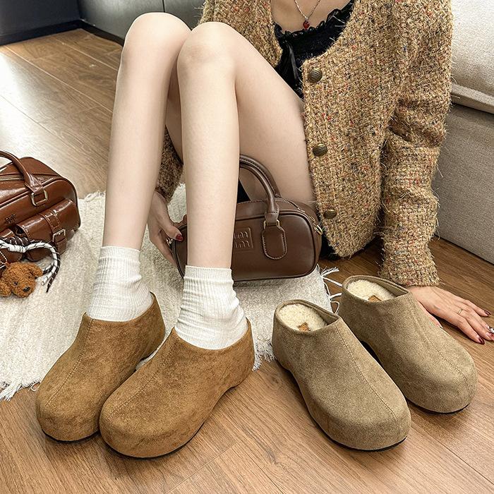 Women's retro lightweight and comfortable non-slip heightening winter warm plush lining non-slip durable casual cotton one-step half slippers