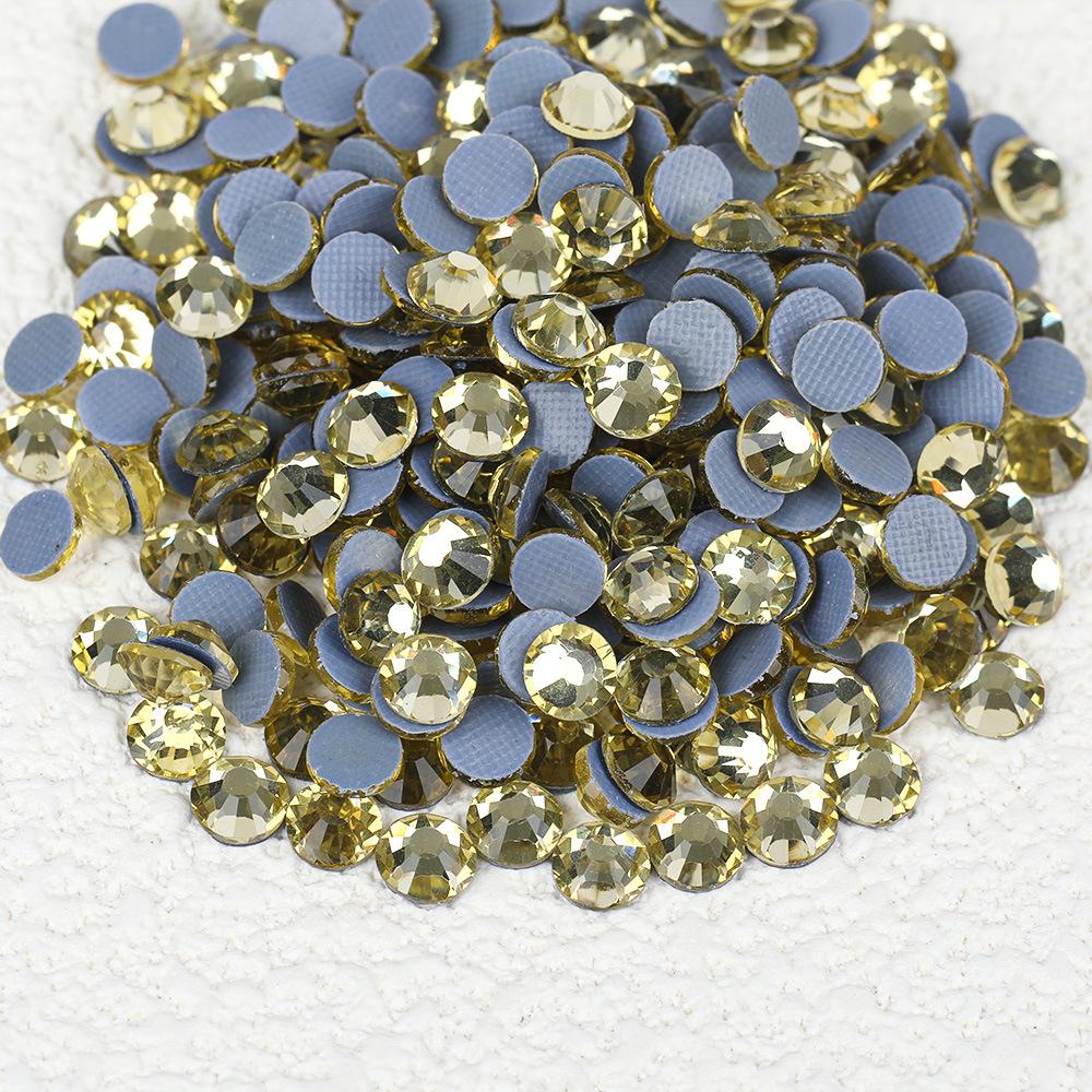 Weichen, Bază din Plastic de Înaltă Calitate Leave-In Diamante Colorate, Diamante pentru Manichiură, Autocolante Rotunde din Cristal pentru Bricolaj, Accesorii Bijuterii cu Diamante