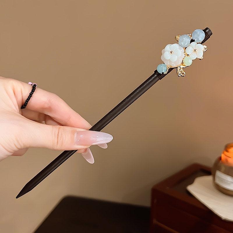 Children's White Magnolia Hanfu Hairpin with Tassel - Traditional Style Accessory for Girls