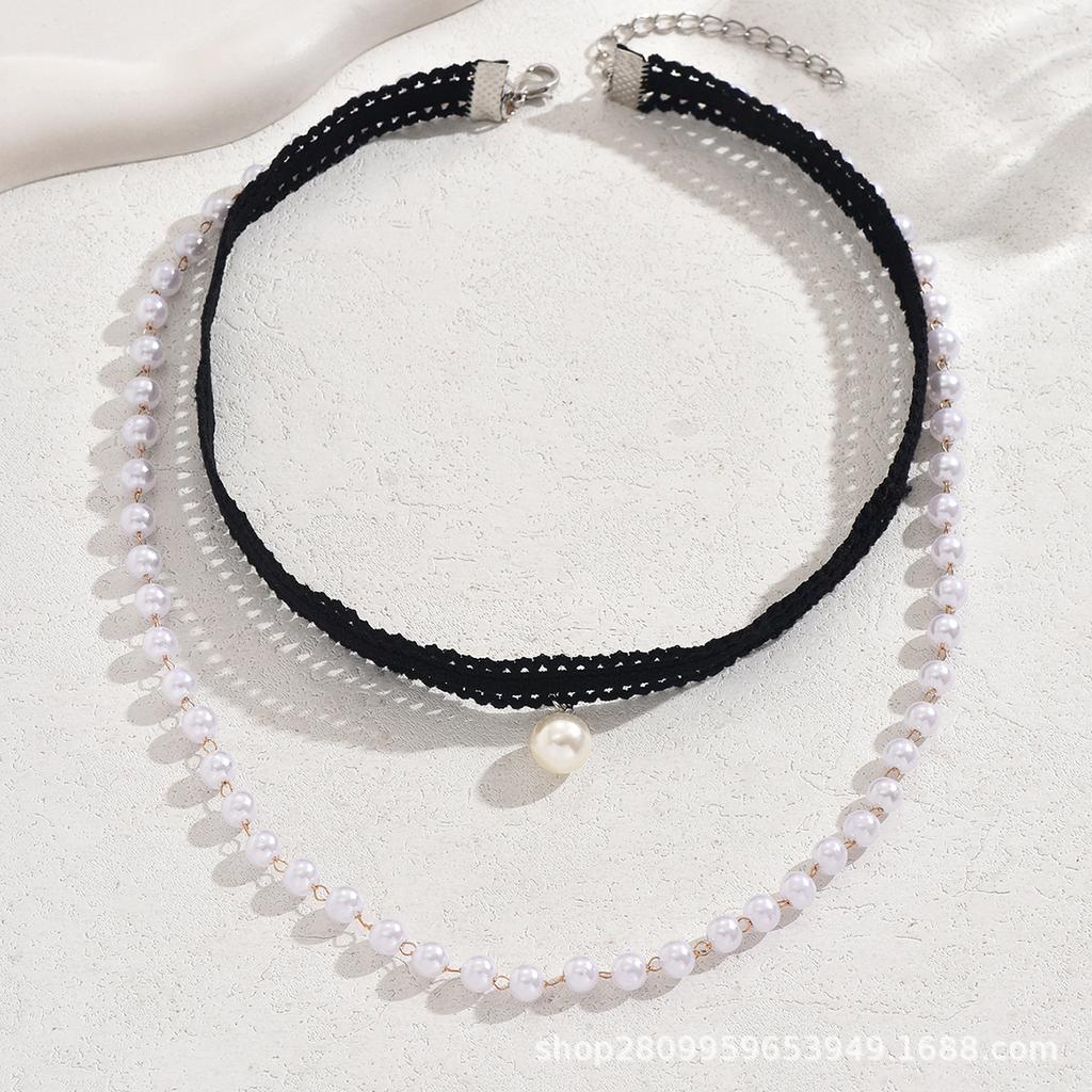 Original Design, Sweet and Cool Imitation Pearl Retro Elastic Necklace, Hip-hop Cold Wind Niche Sticker Necklace