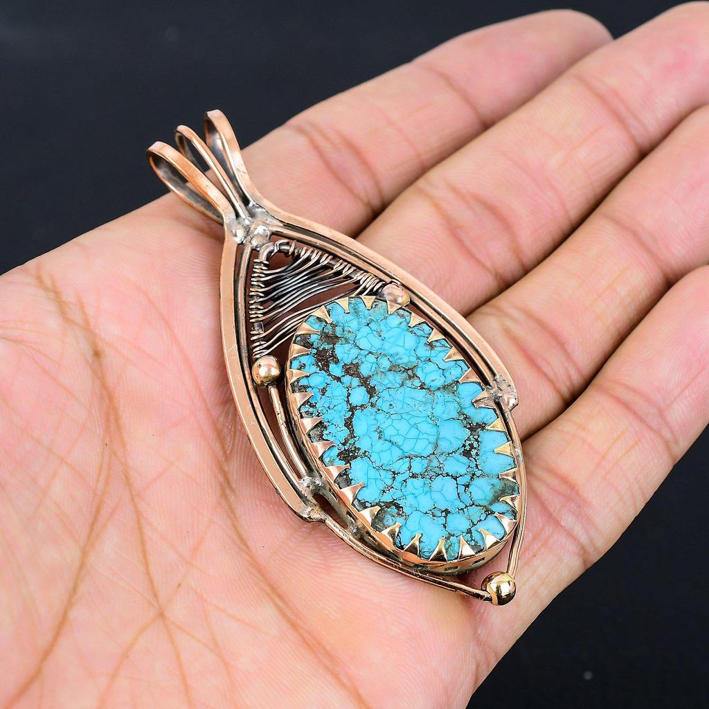 Niesamowity Turkusowy Kamień Szlachetny Ręcznie Robiony Wisiorek Opleciony Drutem z Czystej Miedzi