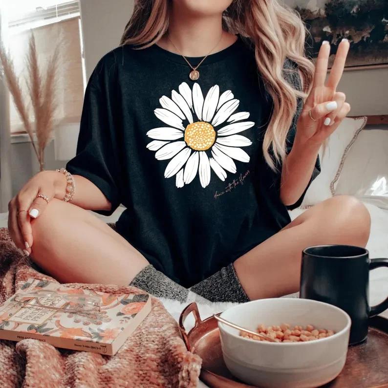Daisy Flower t-shirt, Boho Floral Crewneck, Nature Lover Gift 4XL