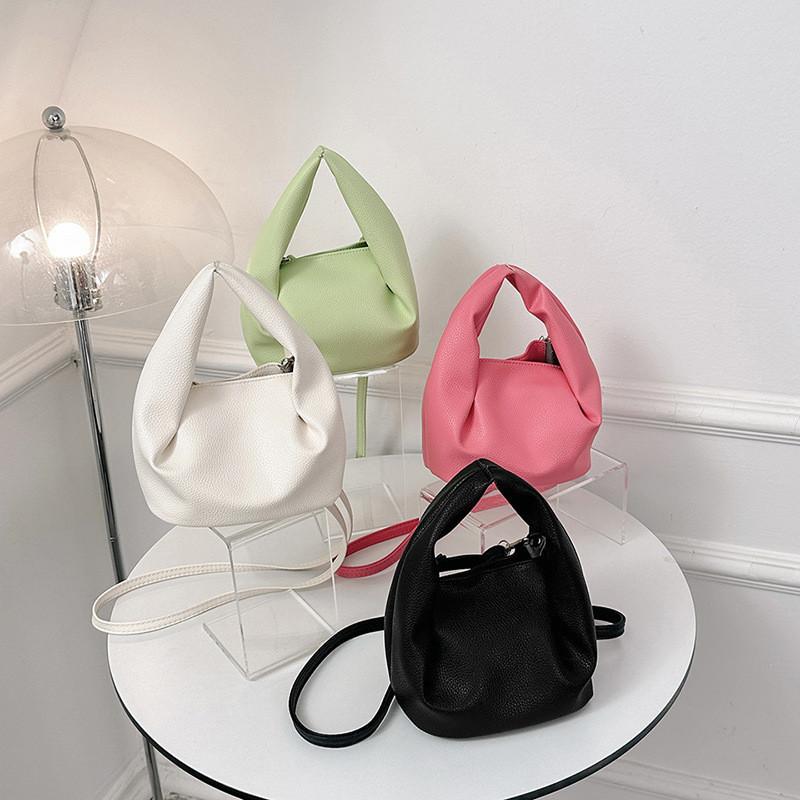 Sac à main chic pour femme style décontracté en matériau PU Sac bandoulière pour l'été 2023