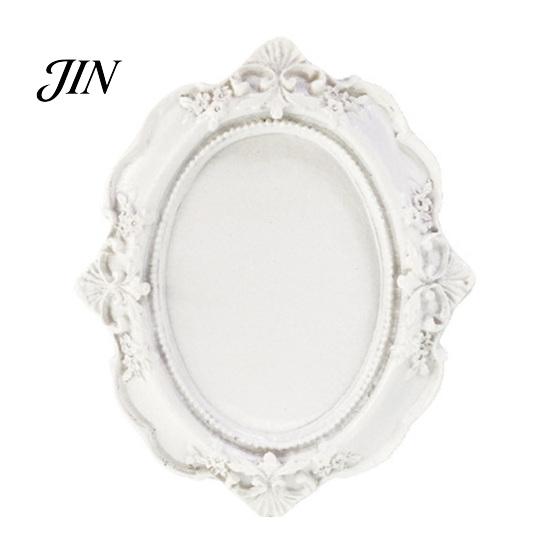 European Style Ornament Holder Vintage Jewelry Tray, Ornate Carved Ring Dish with Gold or White Finish, Elegant Decorative Resin Trinket Organizer for