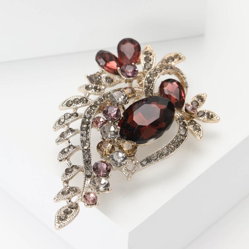 Fashion Rhinestone Crystal Plants Leaf Brooches For Women Clothing Coat Jewelry Accessries Gifts